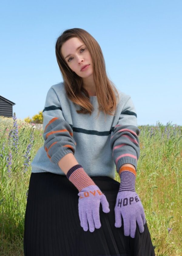 Quinton & Chadwick Love and Hope Gloves in Violet and Rust